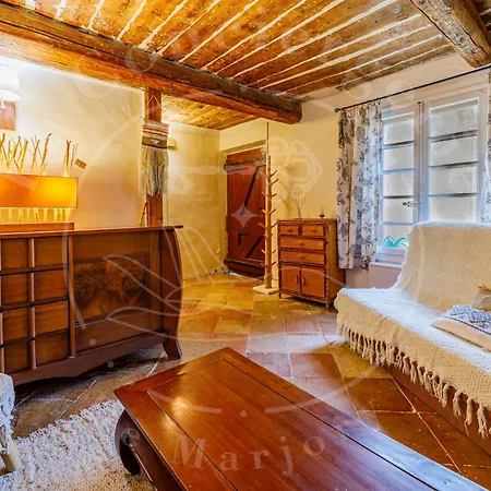Holiday home Maison Les Borrels 2 Hyeres